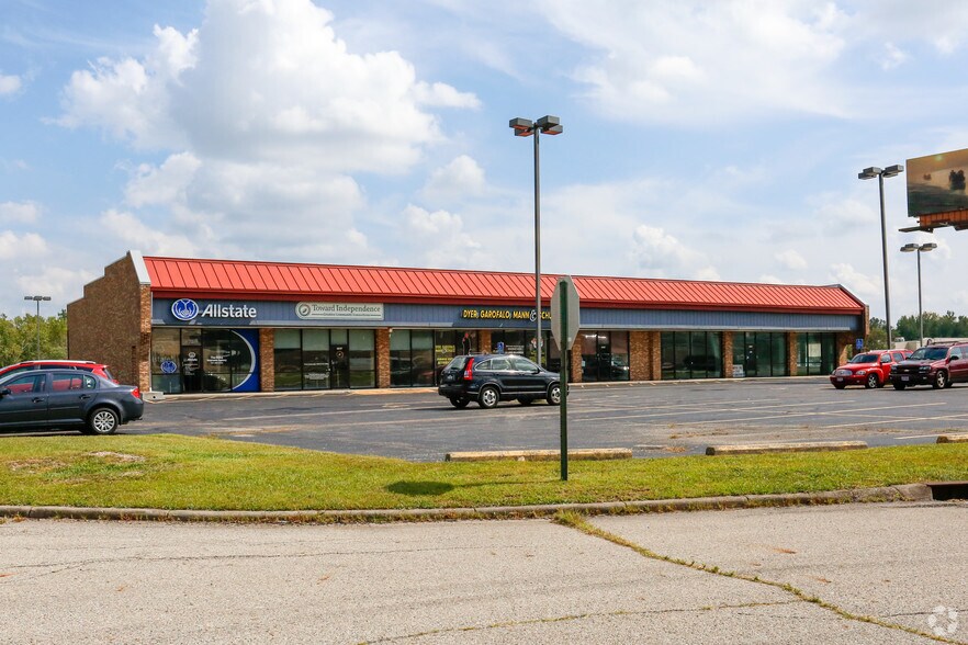 More Photos Of 1660-1728 Valley Loop Rd, Springfield Storefront Retail Office For Lease