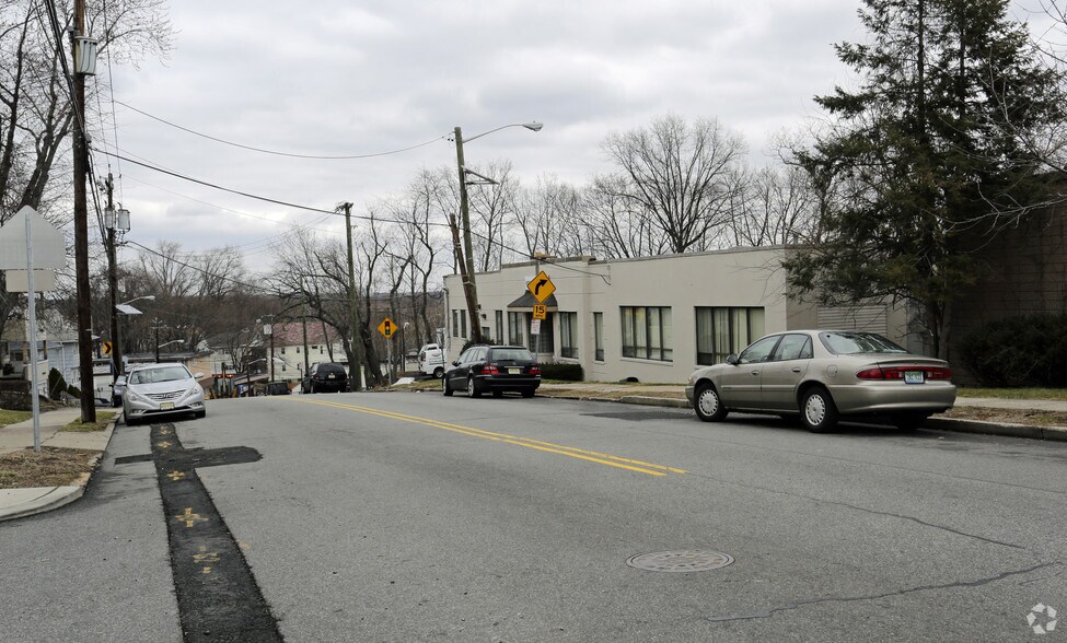More Photos Of 316 N 6th St, Prospect Park Rehabilitation Center For Sale
