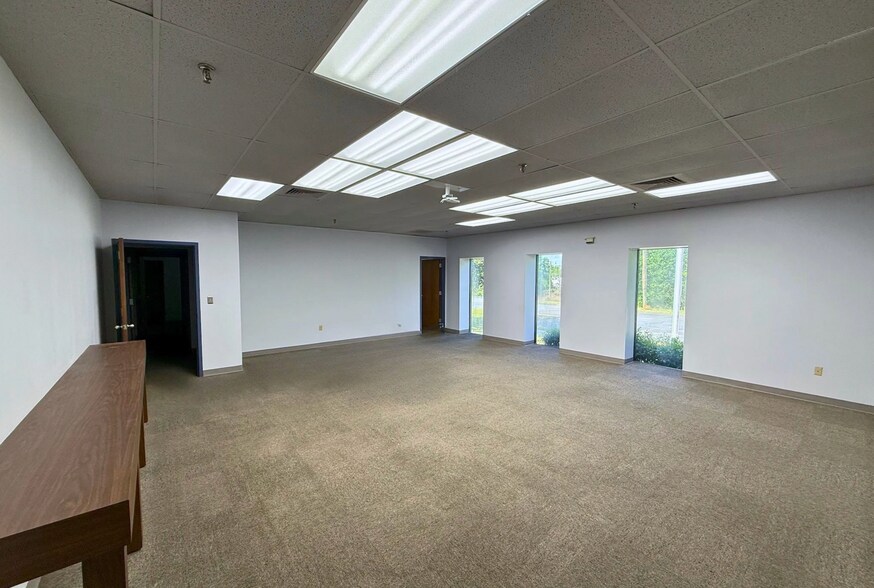 More Photos Of 212 National Ave, Spartanburg Manufacturing For Lease