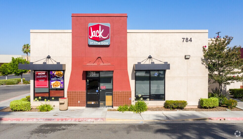 More Photos Of 700-784 N Main St, Corona Unknown For Lease