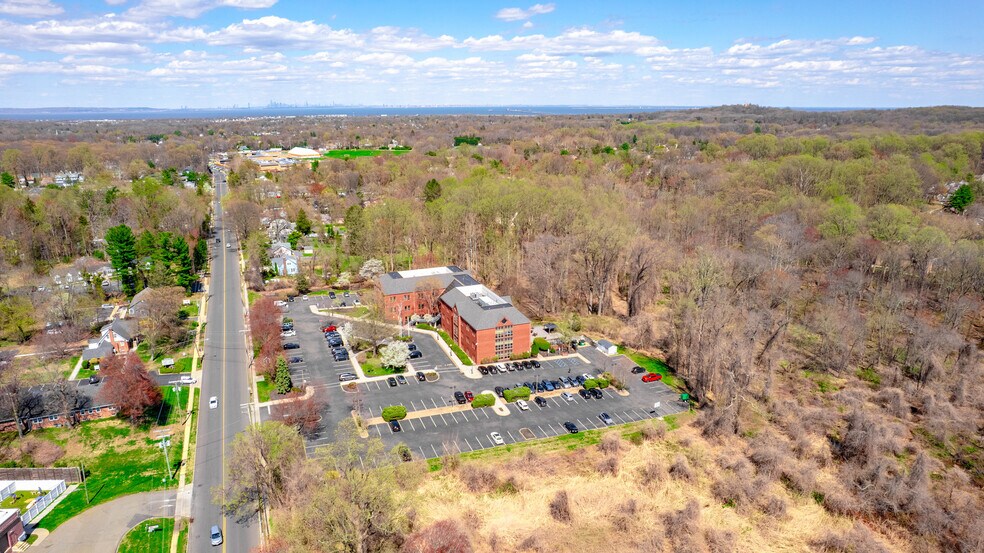 More Photos Of 11 Tindall Rd, Middletown Office For Sale