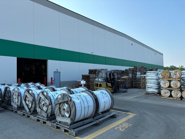 More Photos Of 9175 S Innovation Dr, Daleville Warehouse For Lease