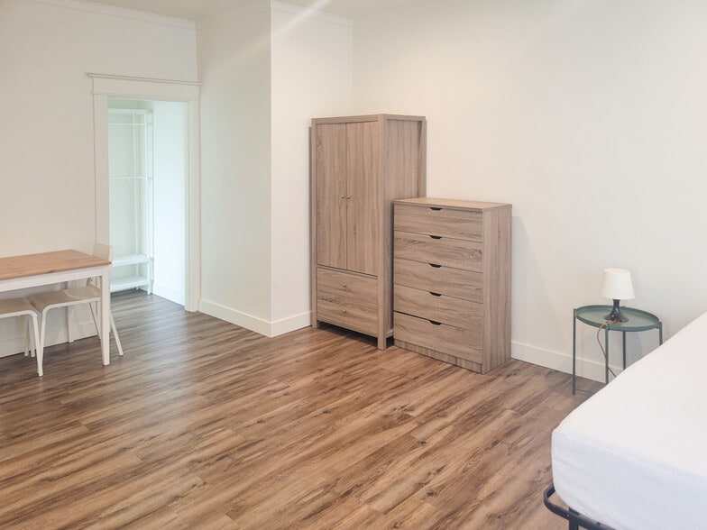 More Photos Of 939 S Wilton Pl, Los Angeles Apartments For Sale