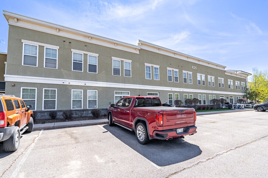More Photos Of 625 Red Table Dr, Gypsum Apartments For Sale