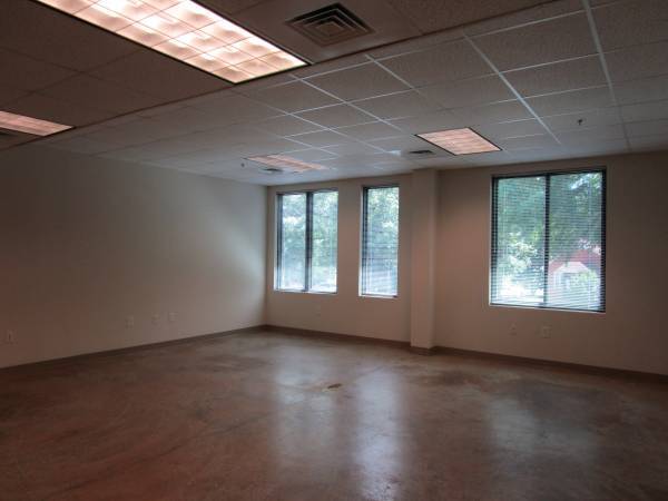 More Photos Of 605 W Main St, Carrboro Medical For Lease