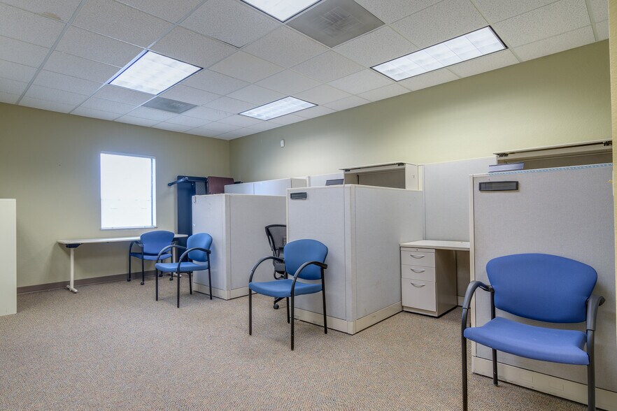 More Photos Of 2023 St. Mary's Blvd, Jefferson City Medical For Lease