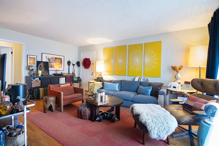 More Photos Of 439 S Hobart Blvd, Los Angeles Apartments For Sale