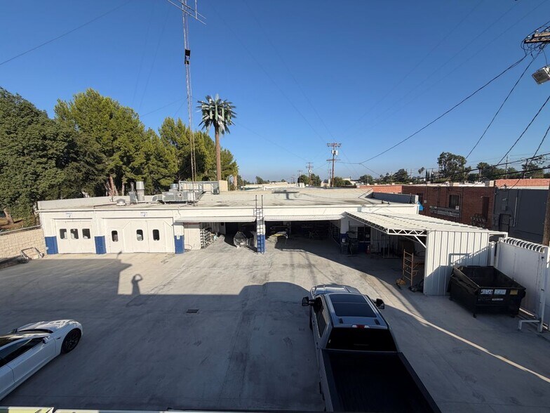 More Photos Of 14723 Aetna St, Van Nuys Auto Repair For Sale