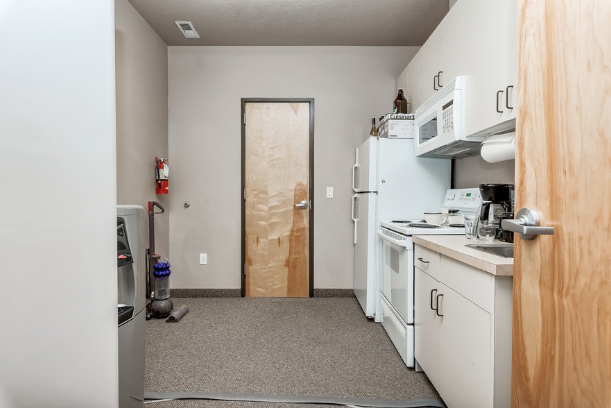 More Photos Of 917-921 S Allante Pl, Boise Office For Lease