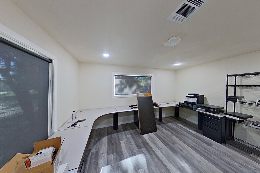 More Photos Of 26519 Oak Ridge Dr, Spring Storefront Retail Office For Sale