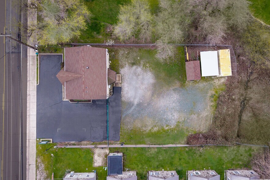 More Photos Of 1072 E Main St, Grass Valley Office For Sale