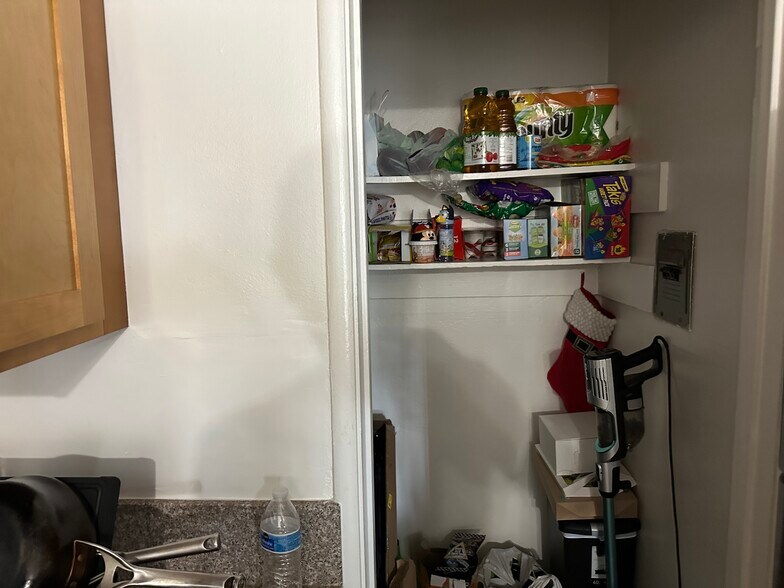 More Photos Of 2550 35th Ave, Oakland Apartments For Sale