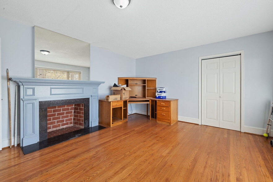 More Photos Of 2721 Wendell Blvd, Wendell Medical For Lease