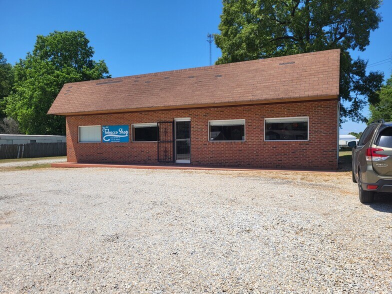 More Photos Of 8582 US Highway 29 N, Cusseta General Retail For Sale