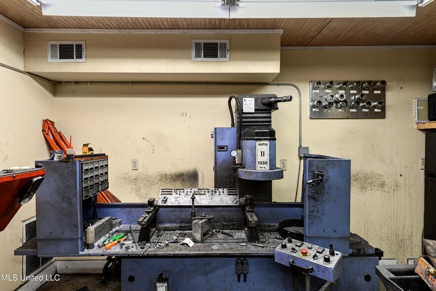 More Photos Of 526 Main St, Bay Saint Louis Warehouse For Sale