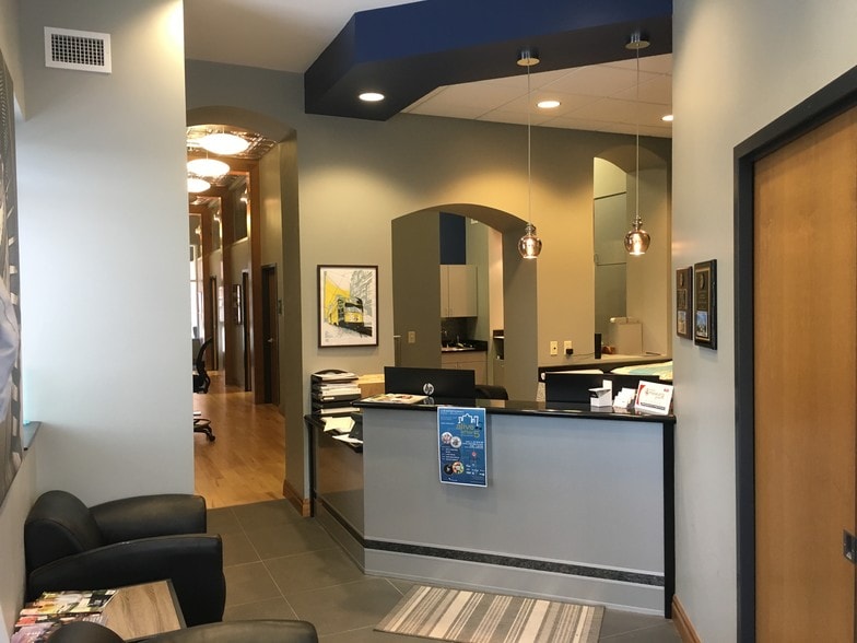More Photos Of 327 N Riverfront Dr, Mankato Storefront Retail Residential For Sale