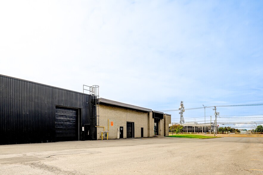 More Photos Of 6320-6380 Ch de la Côte-de-Liesse, Montréal Distribution For Lease