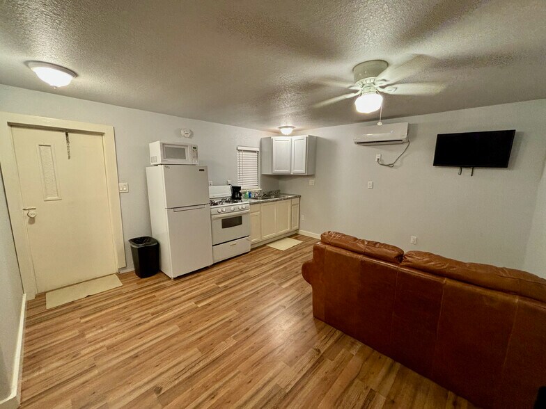 More Photos Of 3600 Reading St, Bacliff Manufactured Housing Mobile Home Park For Sale