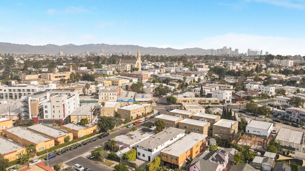 More Photos Of 2808 S Norton Ave, Los Angeles Apartments For Sale