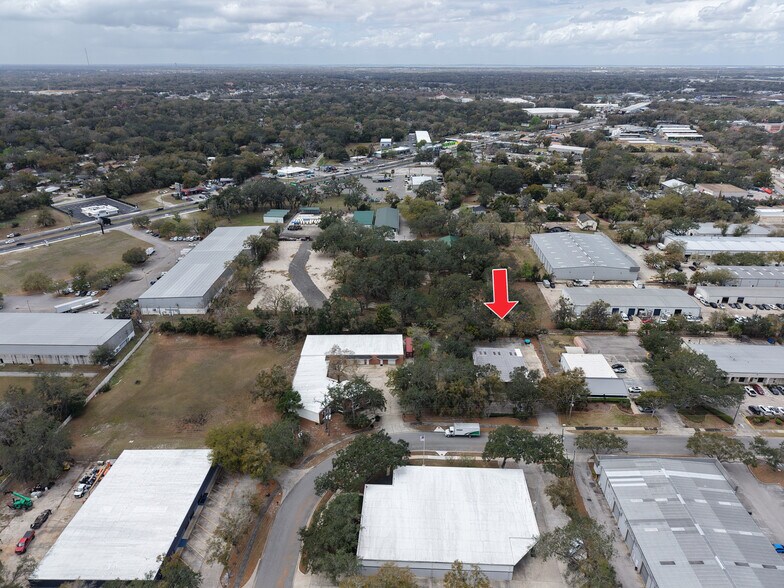 More Photos Of 6800 Edgewater Commerce Pky, Orlando Warehouse For Sale