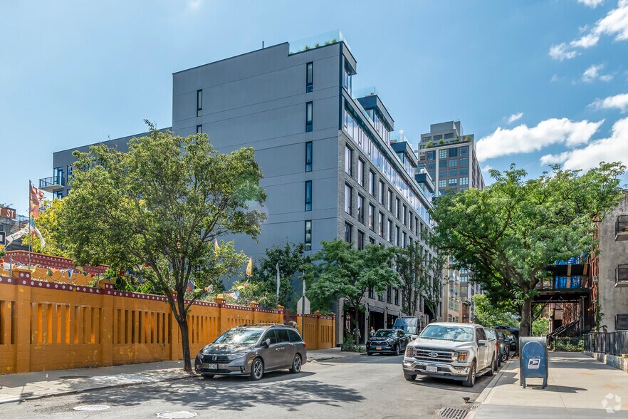 More Photos Of 171 York St, Brooklyn Apartments For Lease