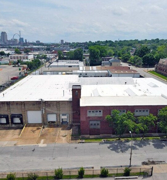 More Photos Of 1120 Montrose Ave, Saint Louis Manufacturing For Lease