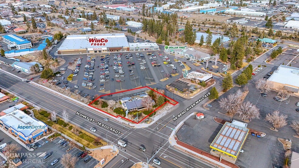 More Photos Of 30 NE Bend River Mall Dr, Bend Restaurant For Lease