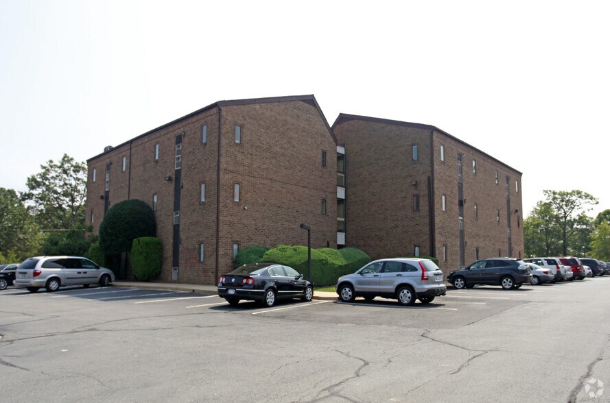 More Photos Of 6116 Rolling Rd, Springfield Medical For Sale