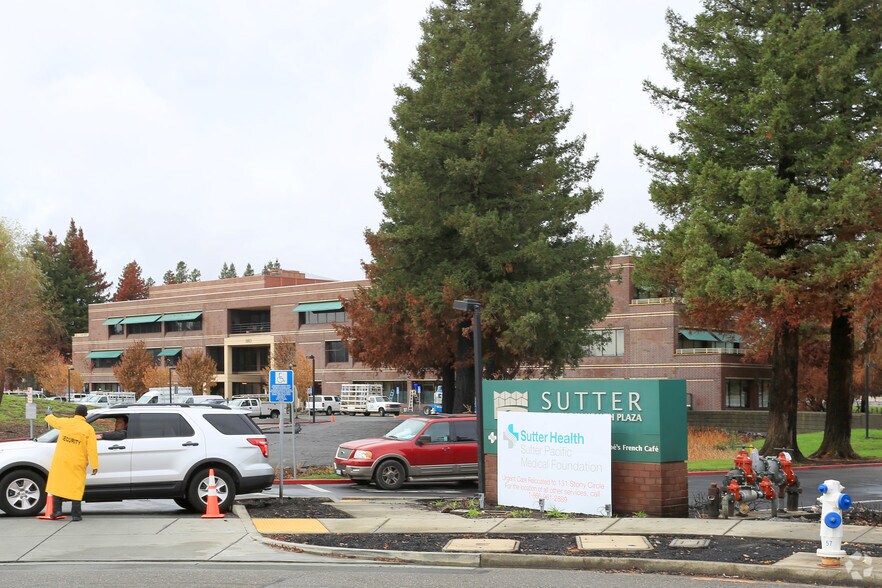 Primary Photo Of 3883 Airway Dr, Santa Rosa Medical For Lease