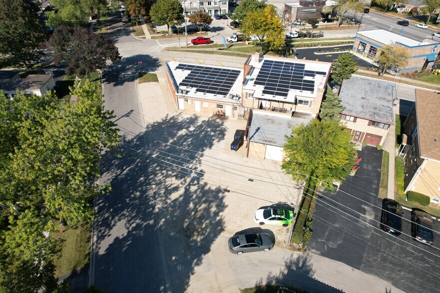 More Photos Of 220-230 Hicks Pl, Palatine Storefront Retail Residential For Sale