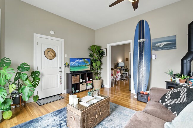 More Photos Of 575 Myrtle St, Half Moon Bay Apartments For Sale