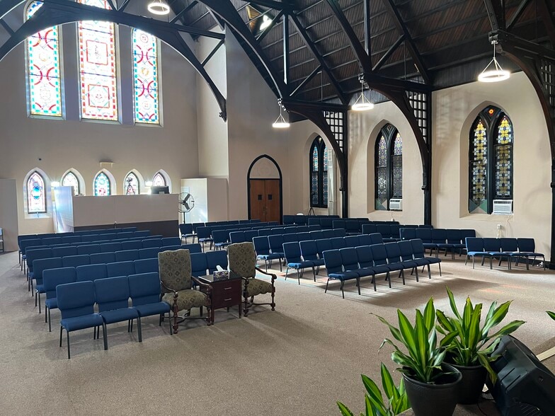 More Photos Of 1 N Fulton Ave, Baltimore Religious Facility For Lease