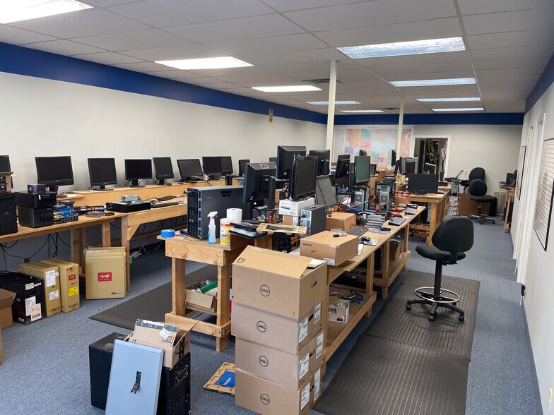 More Photos Of 2975 Brighton Henrietta Tl Rd, Rochester Light Manufacturing For Lease