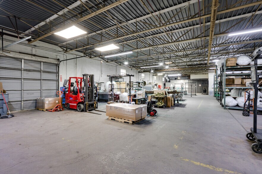 More Photos Of 5025-5035 Sharp St, Dallas Warehouse For Lease