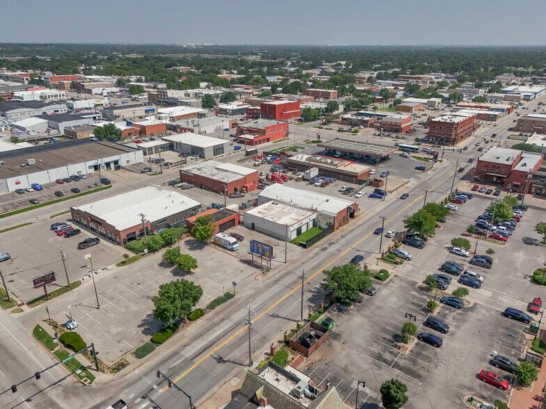 More Photos Of 130 N Washington Ave, Wichita General Retail For Sale