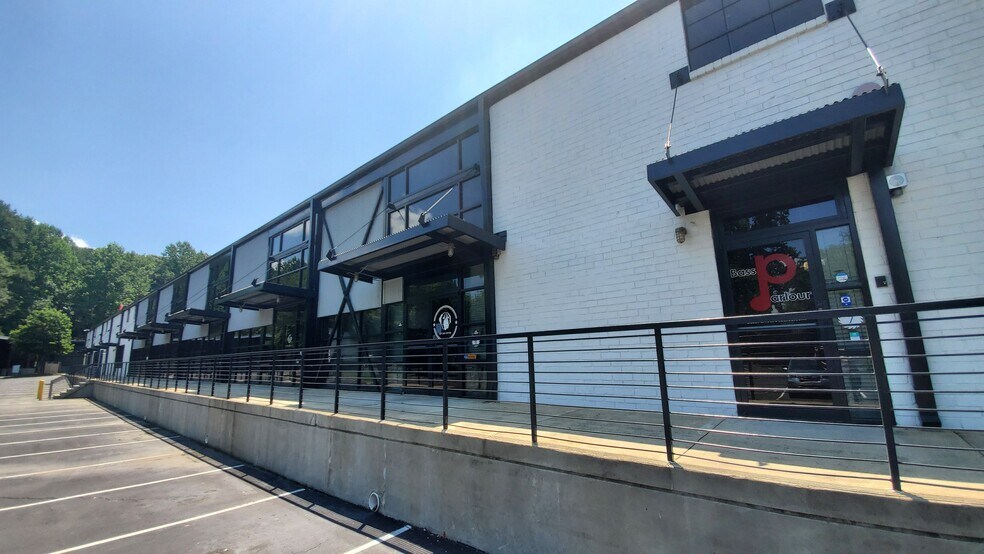 More Photos Of 1425 Ellsworth Industrial Dr, Atlanta Storefront Retail Office For Lease