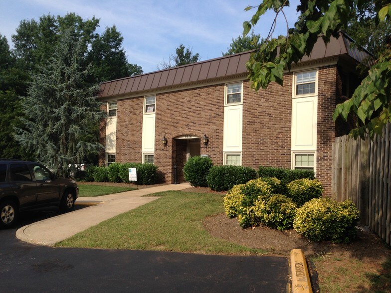 More Photos Of 9256 Mosby St, Manassas Office For Lease