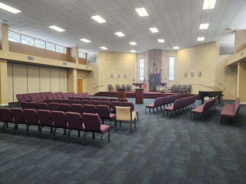 More Photos Of 2030 W Fletcher Ave, Tampa Office For Lease