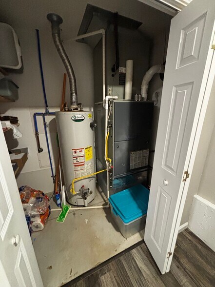 More Photos Of 1010 W Buchanan St, California Freestanding For Sale