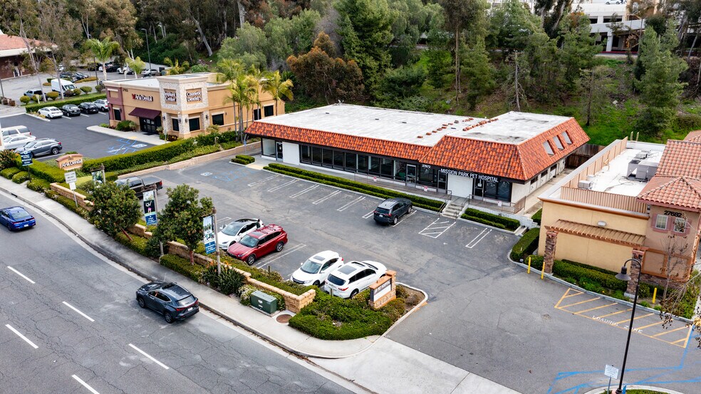 More Photos Of 27672 Crown Valley Pky, Mission Viejo Storefront Retail Office For Lease