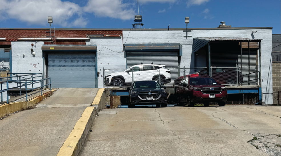 More Photos Of 32-31 57th St, Woodside Warehouse For Lease