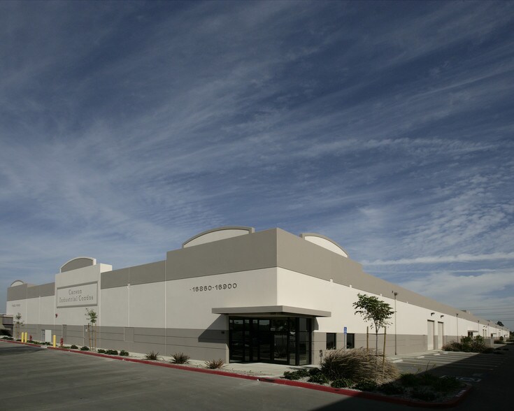 More Photos Of 16820-16900 S Main St, Gardena Warehouse For Lease