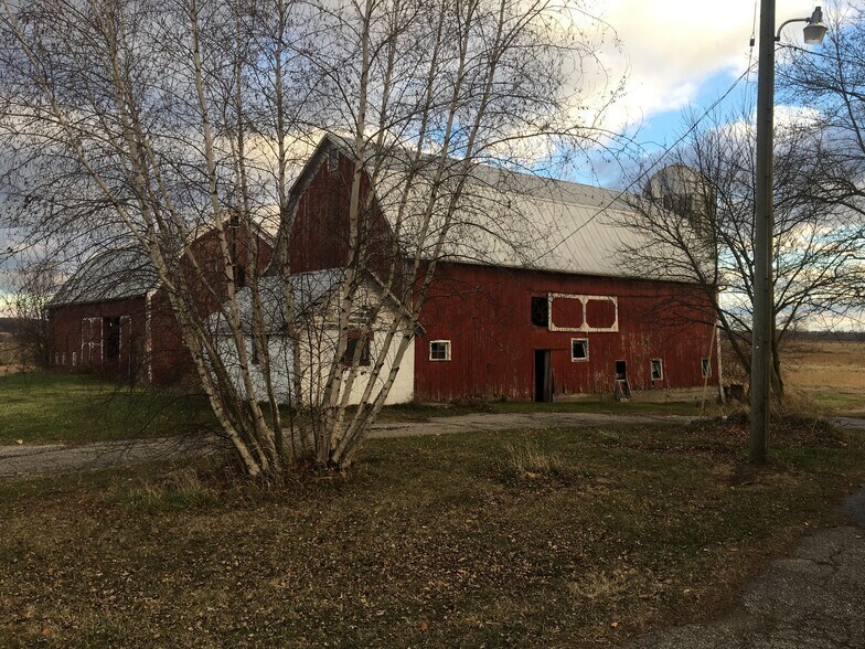 More Photos Of 4841 Stanley Rd, Columbiaville Specialty For Sale