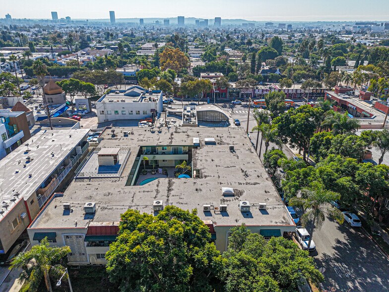 More Photos Of 8130 Norton Ave, West Hollywood Apartments For Sale