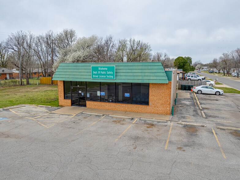 More Photos Of 430 N Berry Rd, Norman Medical For Sale