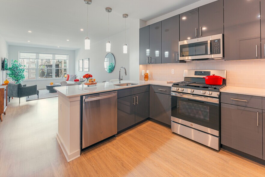 More Photos Of 620 Bloomfield Ave, Bloomfield Apartments For Lease