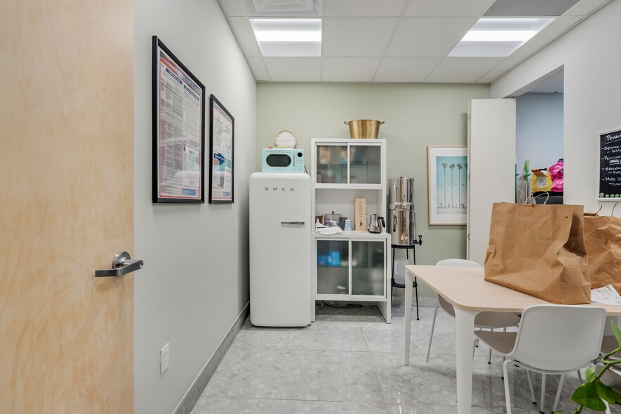 More Photos Of 2820 NE 214th St, Aventura Loft Creative Space For Sale