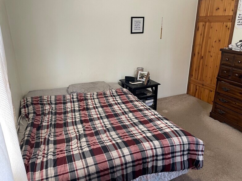 More Photos Of 9809 Valley Grove Dr, Lolo Freestanding For Sale