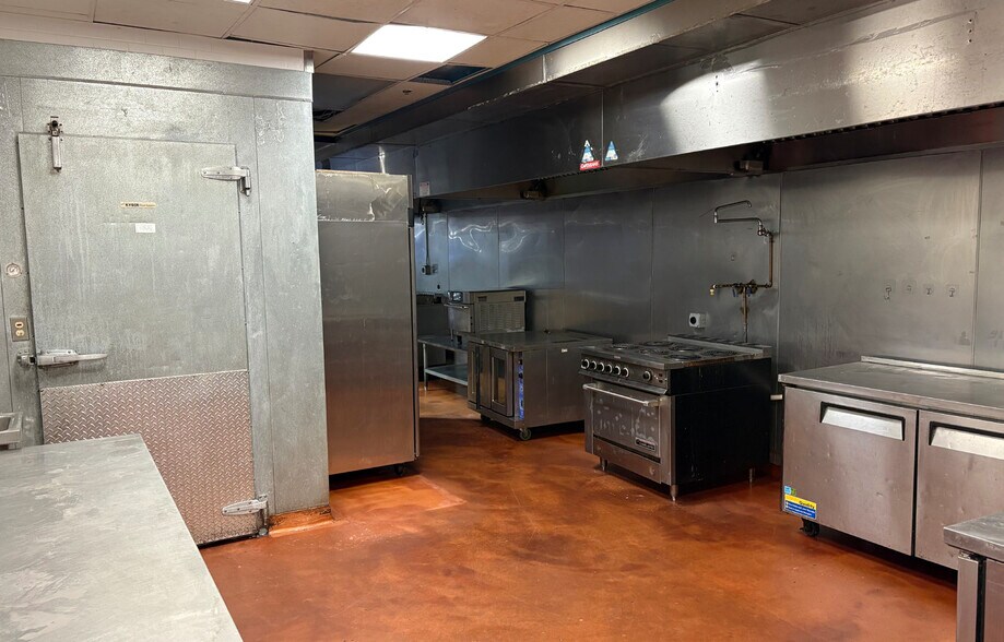 More Photos Of 554 W 54th St, New York Apartments For Lease