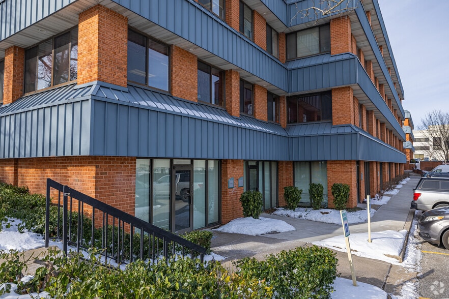 More Photos Of 1777 Reisterstown Rd, Pikesville Unknown For Lease